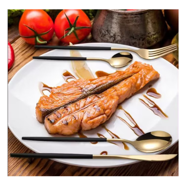 Set tacamuri in stil portughez 24 piese, otel inoxidabil, auriu/negru