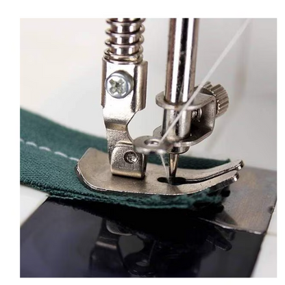 Mini masina de cusut portabila cu pedala, alimentare cu baterii sau la retea, Alba